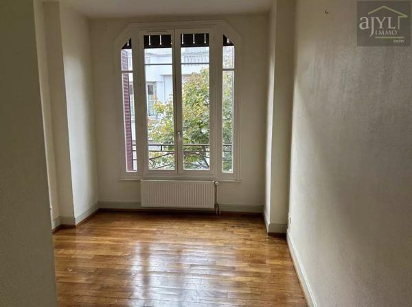 Appartement
         3 pièces
        - 74 m² Exclusivité 135 000 € *