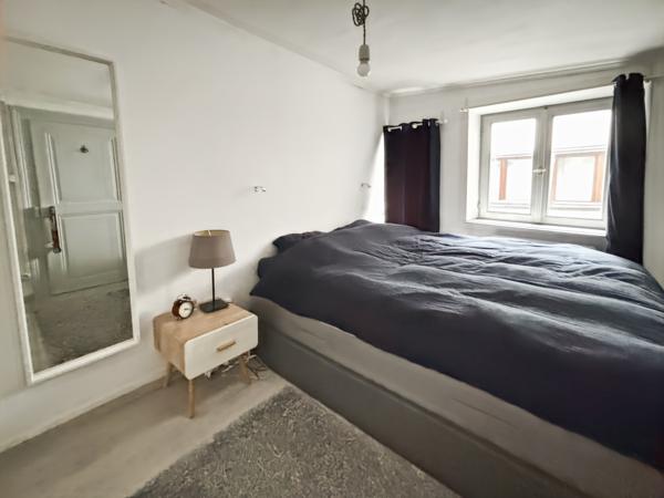 Appartement
         2 pièces
        - 44 m² 195 000 € *