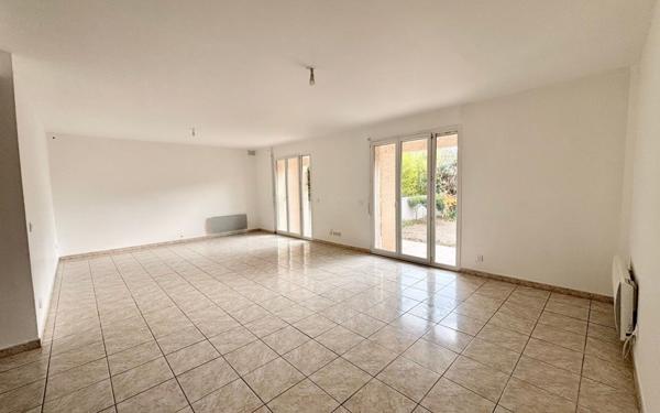 Maison à vendre    5 pièces •  Poussan