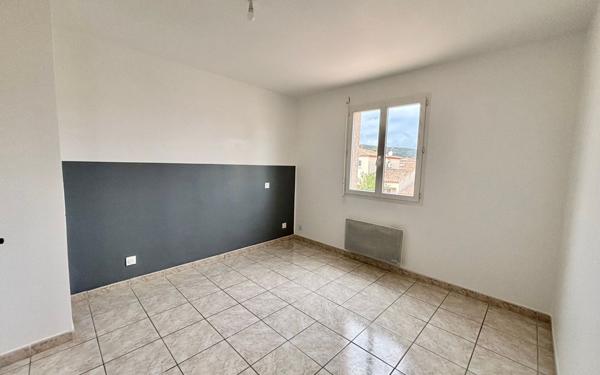 Maison à vendre    5 pièces •  Poussan