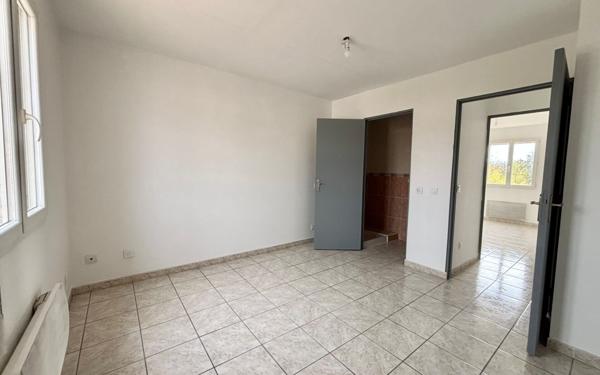 Maison à vendre    5 pièces •  Poussan