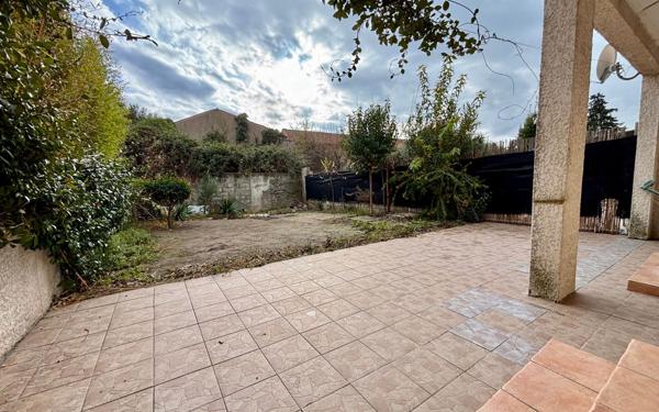 Maison à vendre    5 pièces •  Poussan