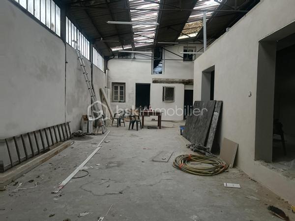 Local d'activités de 308 m²