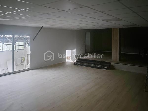 Local d'activités de 308 m²