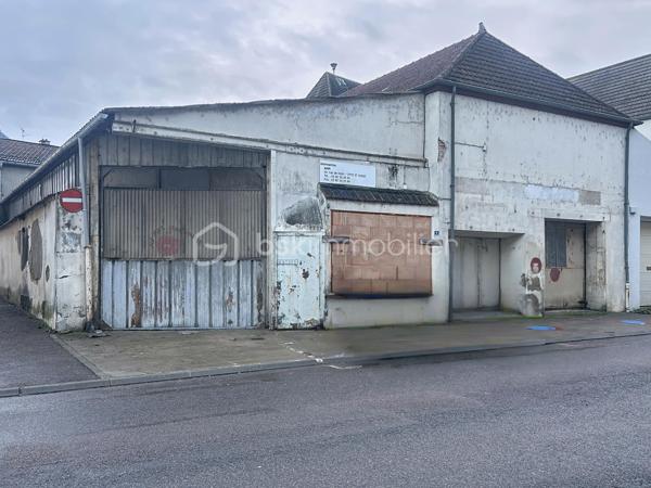 Local d'activités de 308 m²