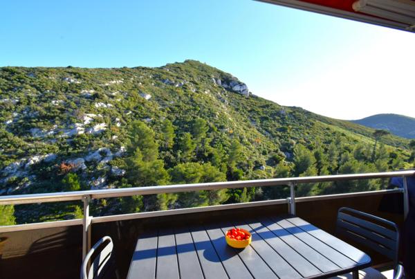 Marseille 10° : T3/T4 au calme, 79 m² sans vis-à-vis, vue exceptionnelle sur collines