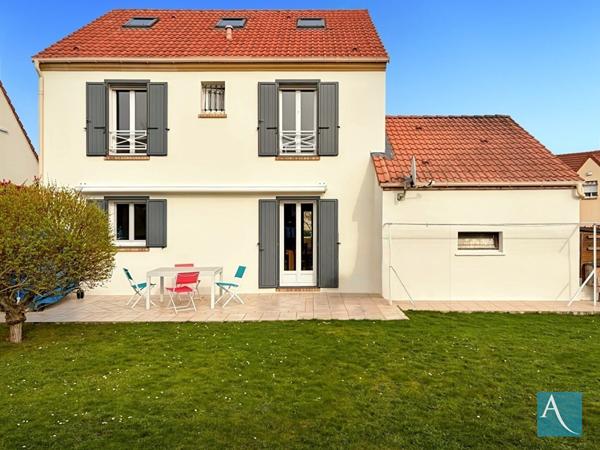 Maison familiale 7 chambres 150.2 m² au sol - Jardin 556 m², garage - Breuillet 91650