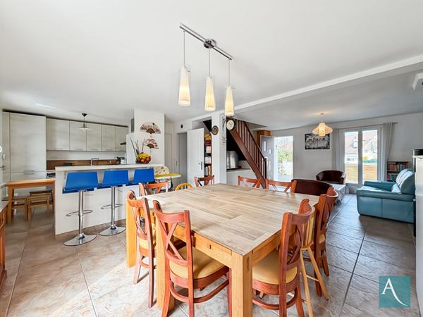 Maison familiale 7 chambres 150.2 m² au sol - Jardin 556 m², garage - Breuillet 91650
