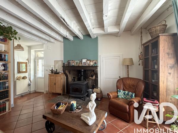 Maison à vendre 7 pièces 228 m² Saint-Sernin-du-Plain