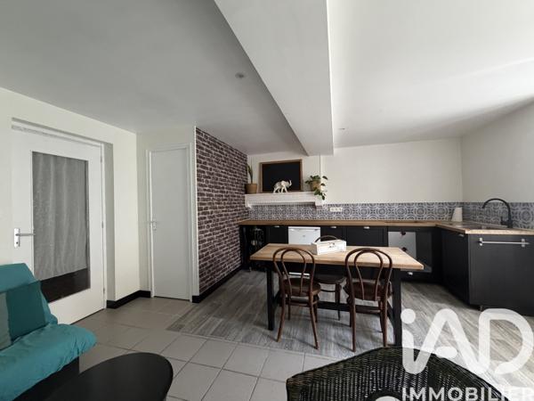 Maison à vendre 7 pièces 228 m² Saint-Sernin-du-Plain