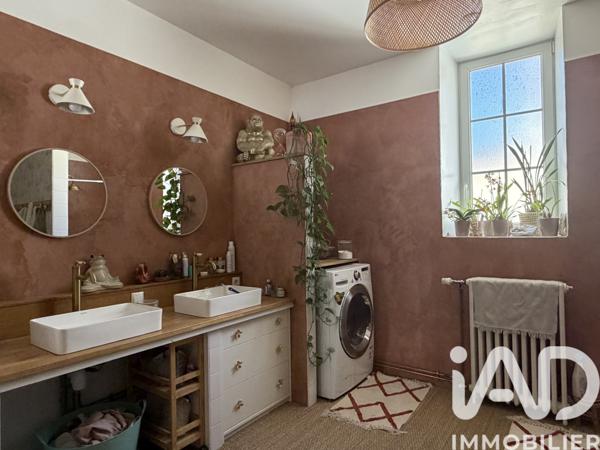 Maison à vendre 7 pièces 228 m² Saint-Sernin-du-Plain
