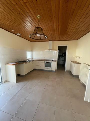 Location à l’année maison 5 pièces, 125.83 m², Cheray