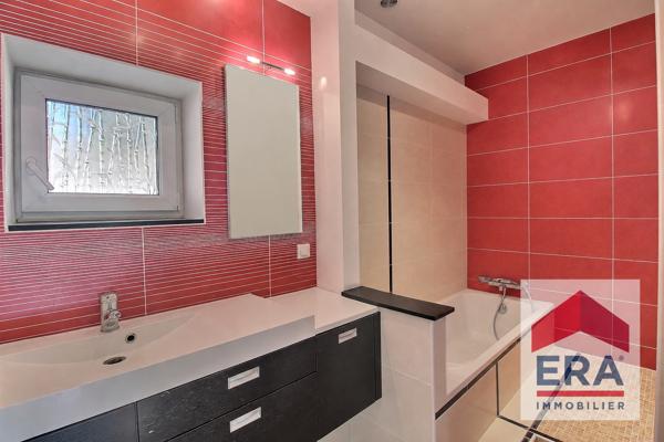 Maison Orange 4 pièce(s) 143 m2 - 296m² de terrain