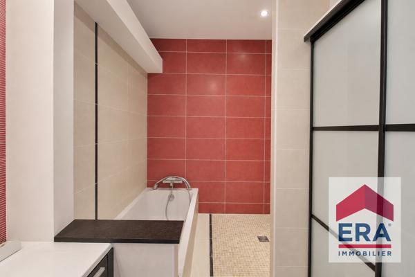 Maison Orange 4 pièce(s) 143 m2 - 296m² de terrain