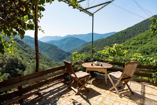 07140 : Maison pierre sur 12 ha avec vue exceptionelle