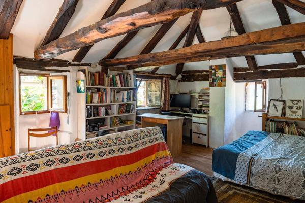 07140 : Maison pierre sur 12 ha avec vue exceptionelle