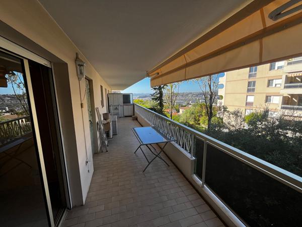 F2 48M² avec belle terrasse et garage