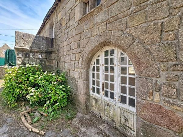 PLOUHINEC : Domaine immobilier vue RIA