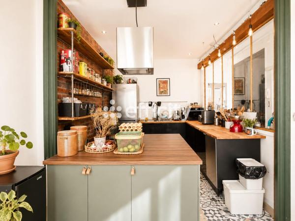 Appartement
         4 pièces
        - 80 m² 346 000 € *
