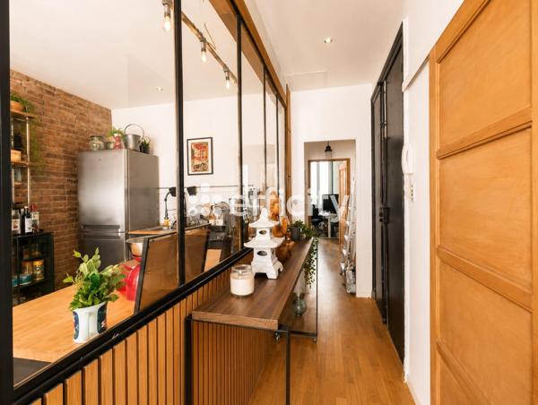 Appartement
         4 pièces
        - 80 m² 346 000 € *