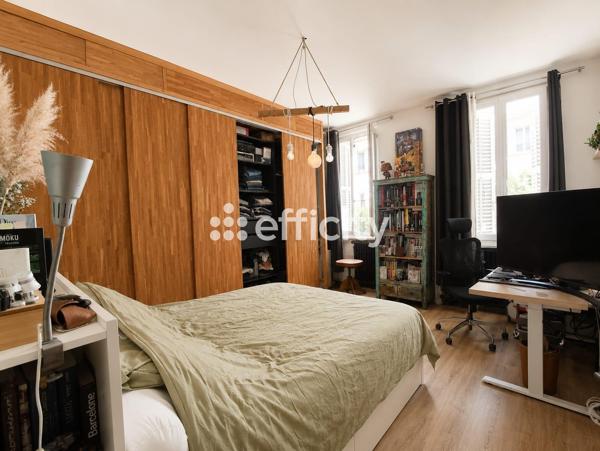 Appartement
         4 pièces
        - 80 m² 346 000 € *