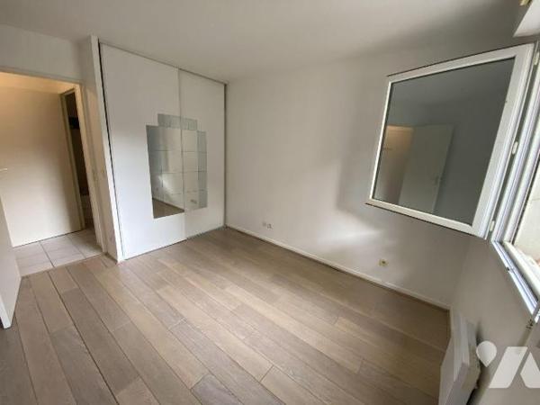Appartement avec grand balcon au calme à Vendre à Bordeaux (33000) en Gironde (33)

Cet appar...