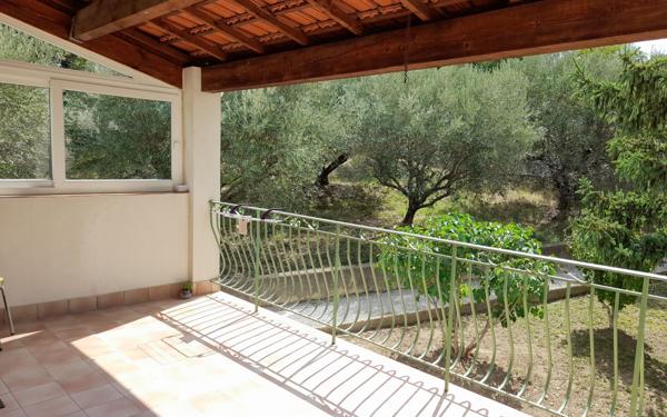 Maison à vendre    4 pièces • 81 m2 Les Mées