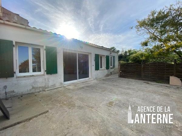 SAINT-PIERRE  MAISON 63 M² - TERRAIN 1400 M²