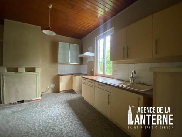 SAINT-PIERRE  MAISON 63 M² - TERRAIN 1400 M²