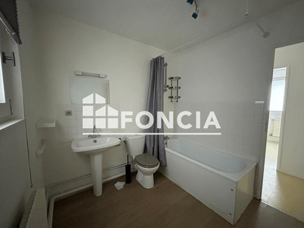 Location Appartement 2 pièces 46.77 m² - 58 RUE VANMARCKE. Amiens 80000