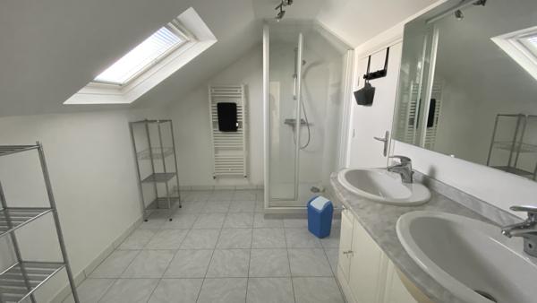Appartement 3 pièce(s) 2 chambre(s) 47.6 m²