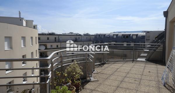 Location Appartement 5 pièces 100.78 m² - Clermont-ferrand 63000