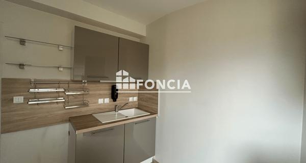 Location Appartement 5 pièces 100.78 m² - Clermont-ferrand 63000