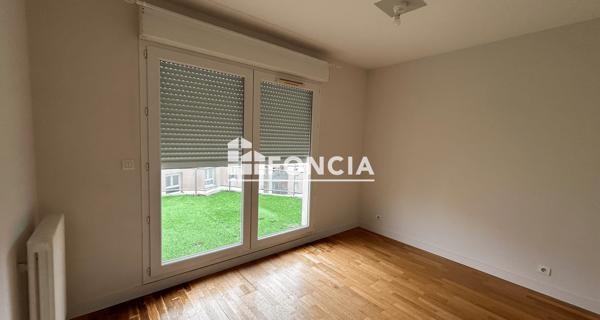 Location Appartement 5 pièces 100.78 m² - Clermont-ferrand 63000