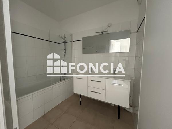 Location Appartement 3 pièces 73.94 m² - 99 CHEMIN DE L ARGILE Marseille 13010