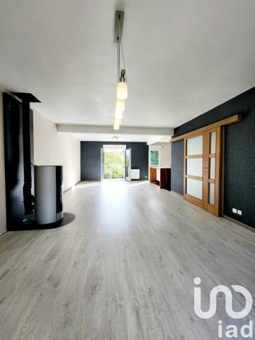 Maison traditionnelle 5 pièces de 130 m² à Mont-Saint-Martin (54350)