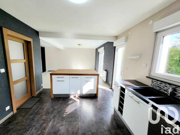 Maison traditionnelle 5 pièces de 130 m² à Mont-Saint-Martin (54350)