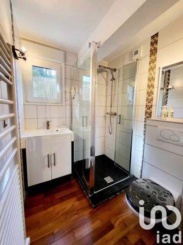 Maison traditionnelle 5 pièces de 130 m² à Mont-Saint-Martin (54350)