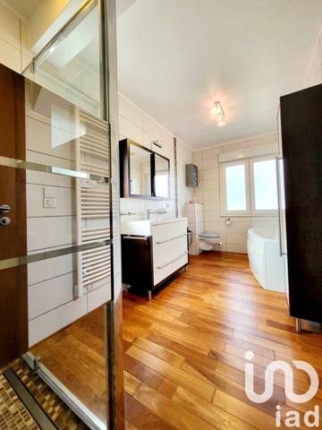 Maison traditionnelle 5 pièces de 130 m² à Mont-Saint-Martin (54350)