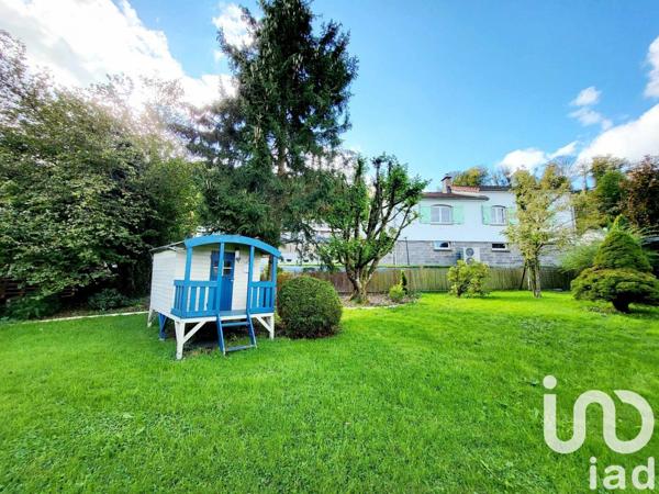 Maison traditionnelle 5 pièces de 130 m² à Mont-Saint-Martin (54350)