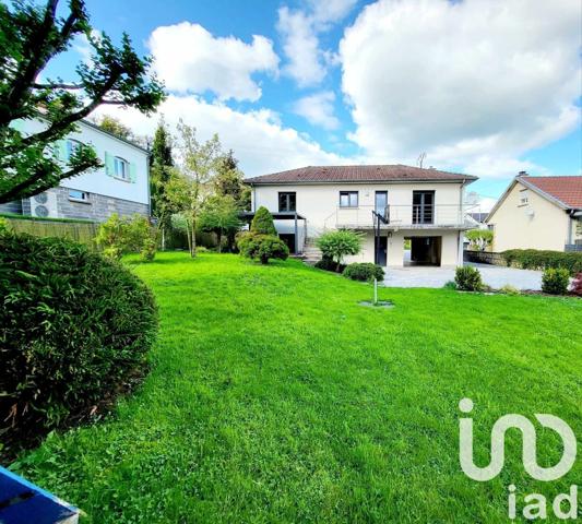 Maison traditionnelle 5 pièces de 130 m² à Mont-Saint-Martin (54350)