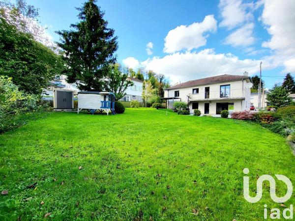 Maison traditionnelle 5 pièces de 130 m² à Mont-Saint-Martin (54350)