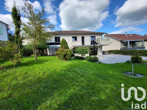 Maison traditionnelle 5 pièces de 130 m² à Mont-Saint-Martin (54350)