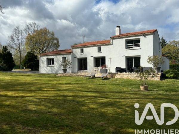 Maison à vendre 6 pièces 156 m² Saint-Sébastien-sur-Loire