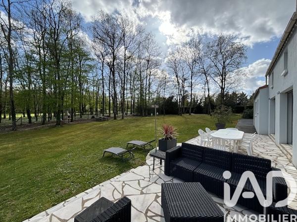 Maison à vendre 6 pièces 156 m² Saint-Sébastien-sur-Loire