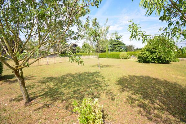 Terrain Doue la Fontaine