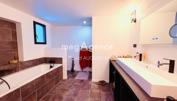 Maison à L' ILE-D'YEU, 85350 - 5 pièces 165m²