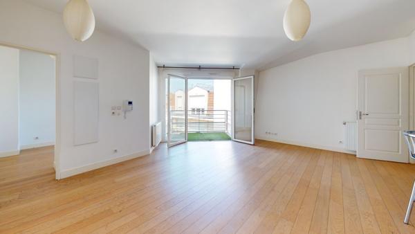 Appartement Maisons Alfort 3 pièces 68 m² avec balcon et place de parking