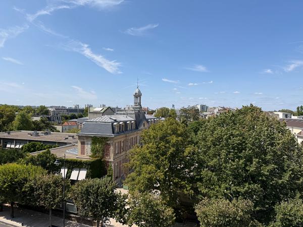 Appartement Maisons Alfort 3 pièces 68 m² avec balcon et place de parking