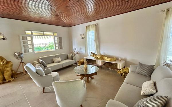 Maison à vendre    6 pièces • 230 m2 Ducos